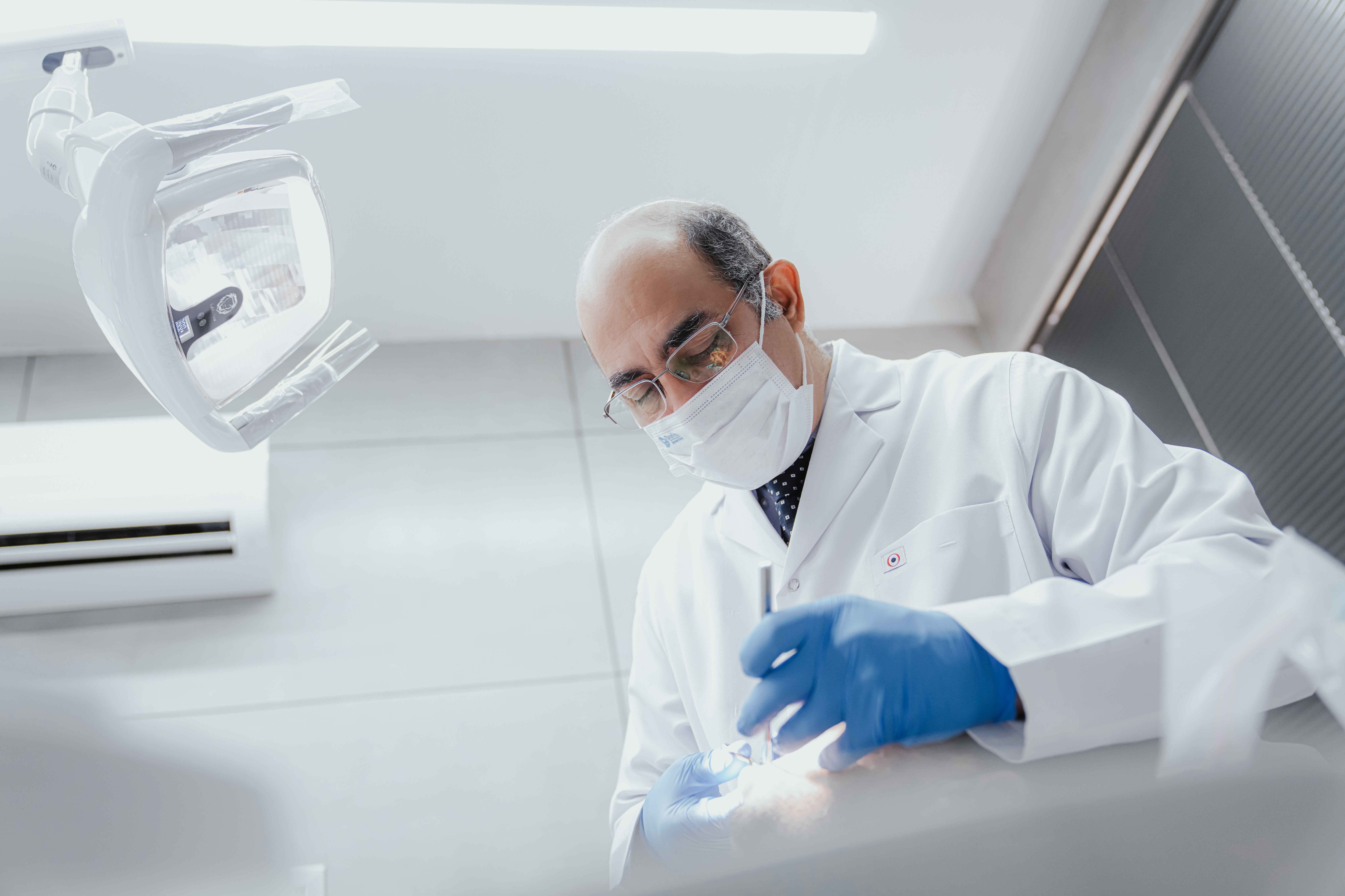 تیم پزشکی کلینیک دندانپزشکی دُرّین