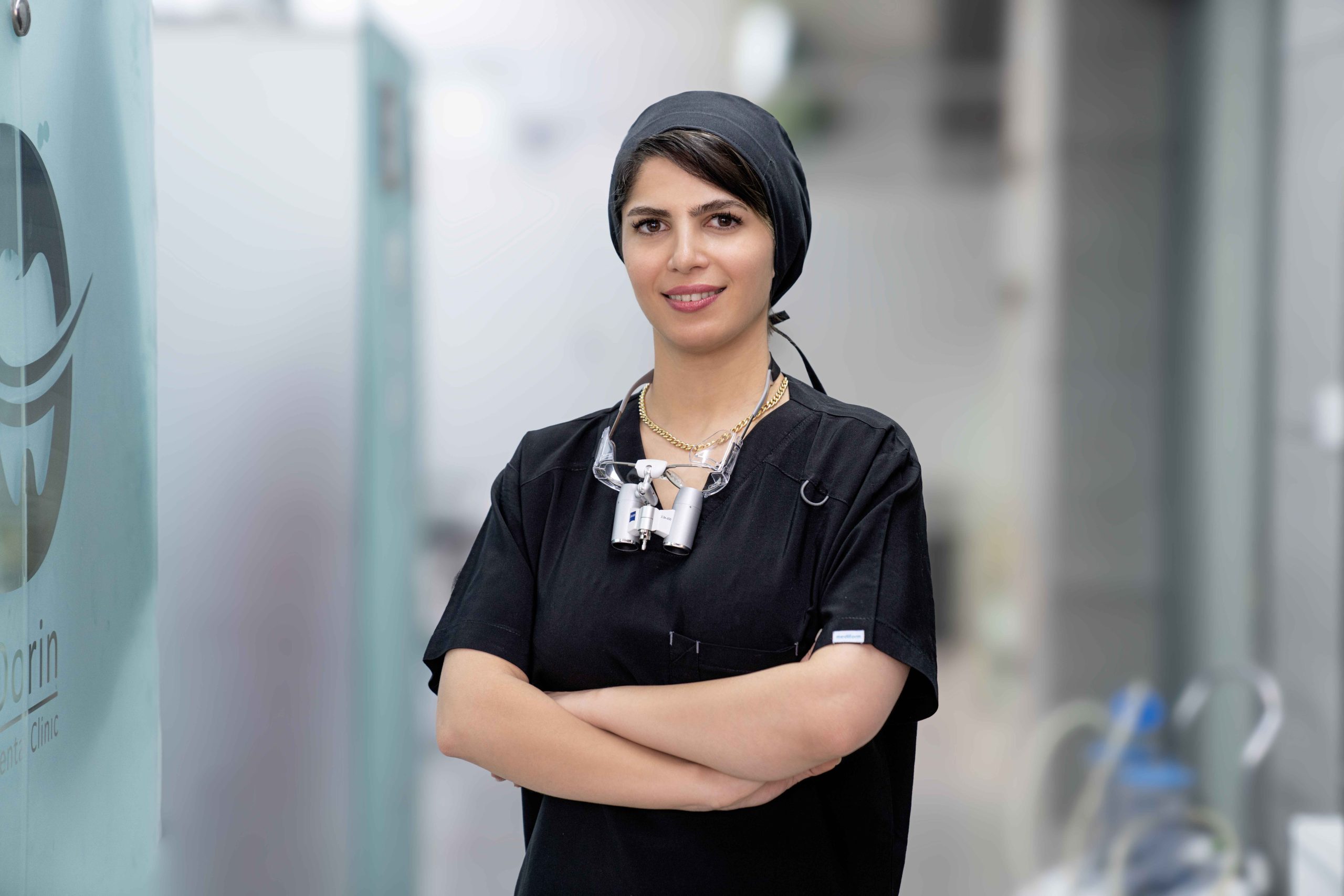 تیم پزشکی کلینیک دندانپزشکی دُرّین