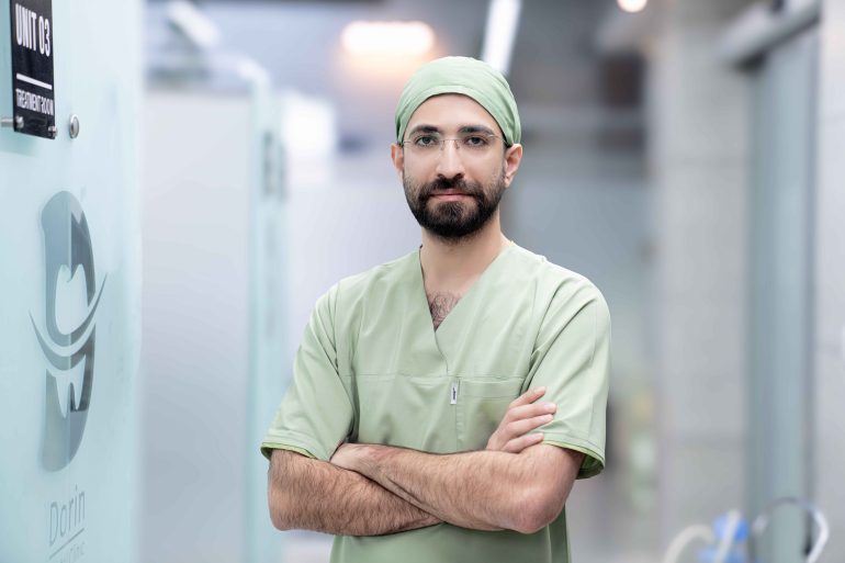 تیم پزشکی کلینیک دندانپزشکی دُرّین